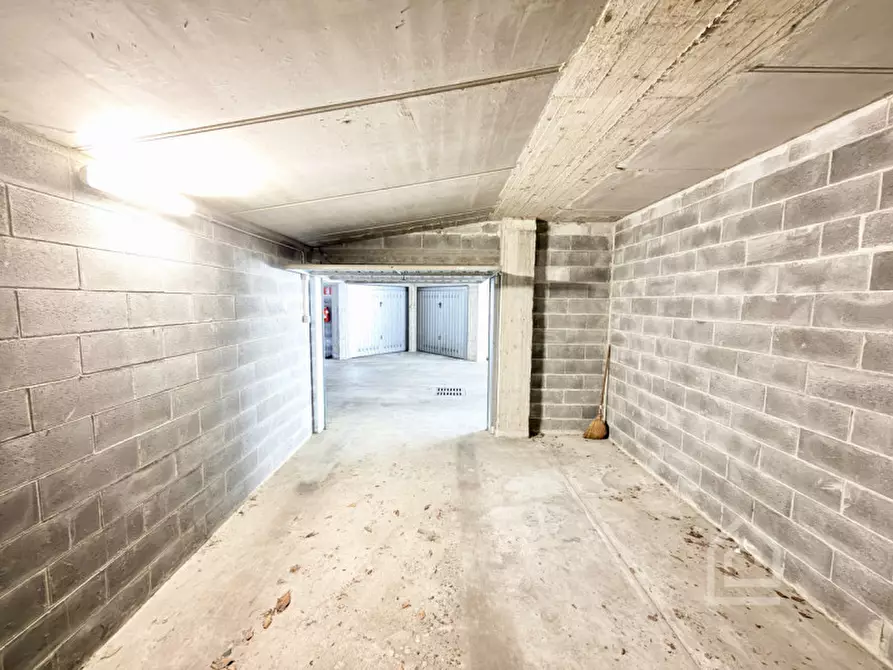 Immagine 9 di Garage in vendita  in Via Cairoli 17 a Chivasso