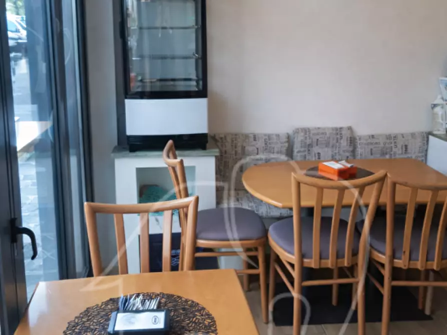 Immagine 7 di Attività commerciale in vendita  in via Bari a Bolzano