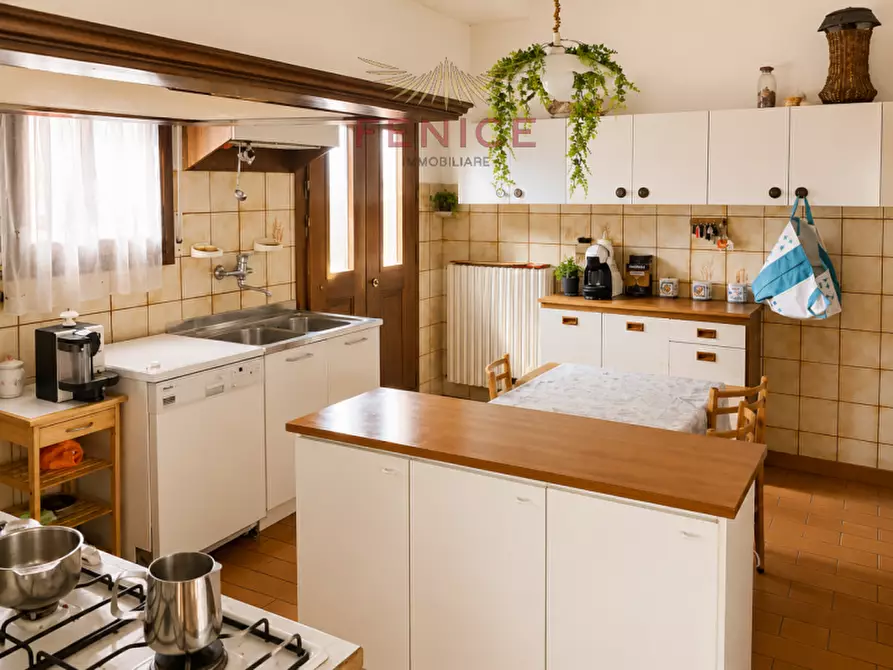 Immagine 7 di Villa in vendita  in Via Alessandro Zanini 56 a Cornuda