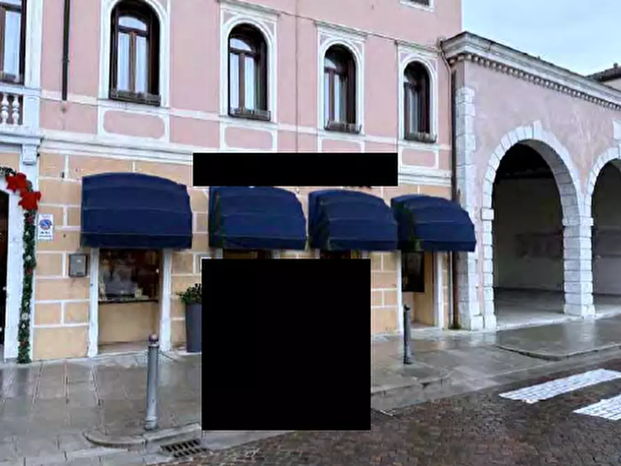 Immagine 1 di Attività commerciale in vendita  in Piazza Italia, 2 a Maniago