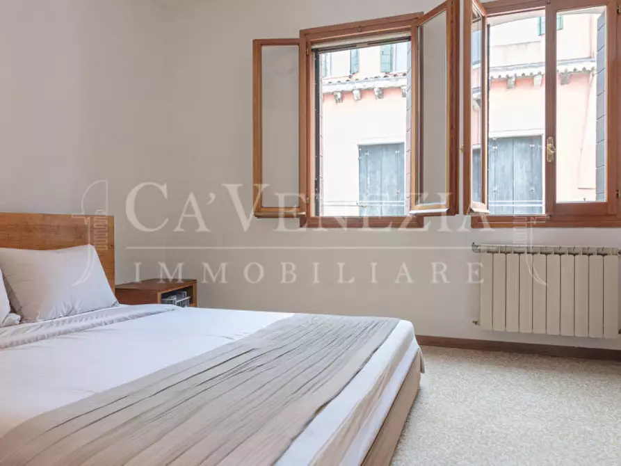 Immagine 9 di Appartamento in vendita  a Venezia