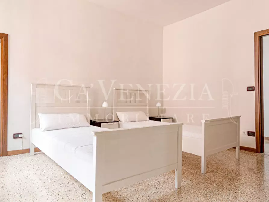 Immagine 15 di Appartamento in vendita  a Venezia