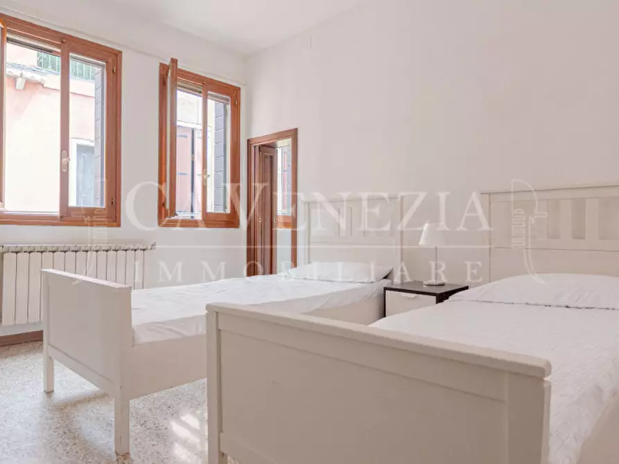 Immagine 17 di Appartamento in vendita  a Venezia