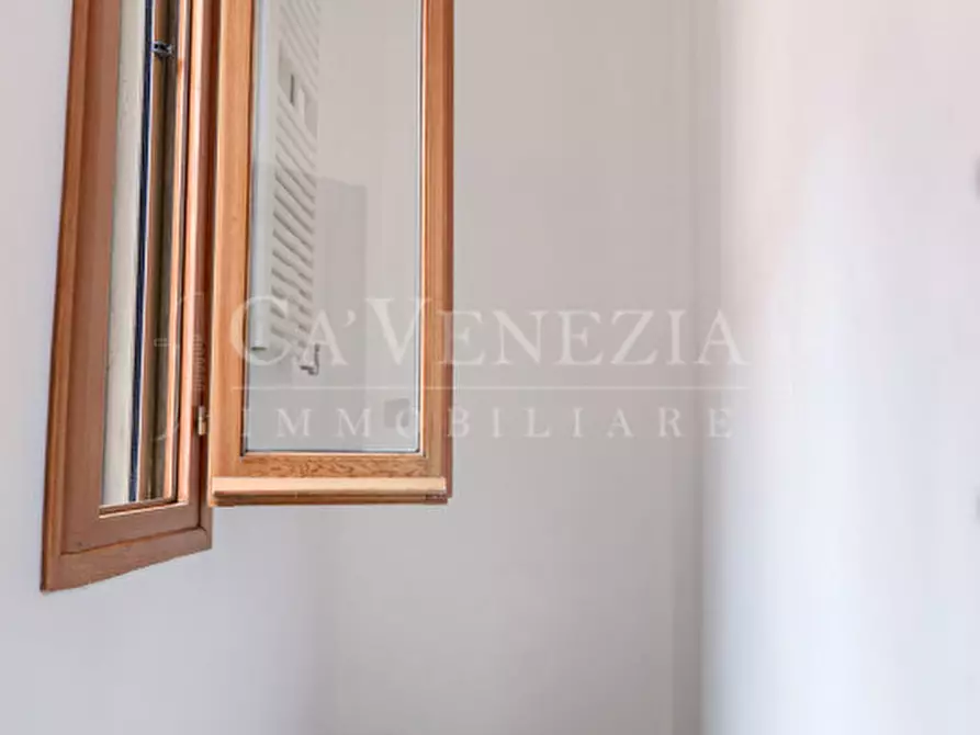 Immagine 18 di Appartamento in vendita  a Venezia