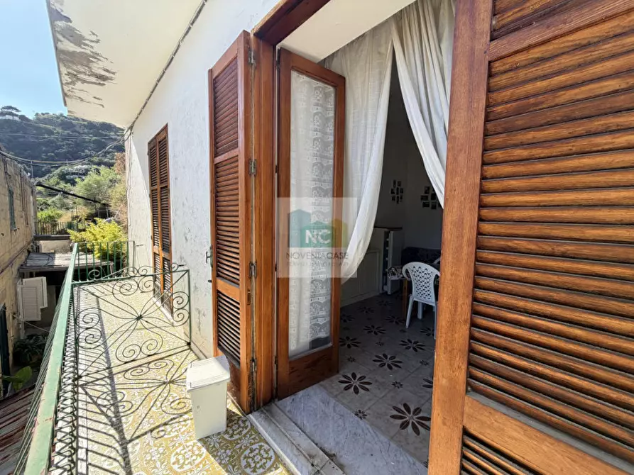Immagine 10 di Casa bifamiliare in vendita  in via fondolillo 10 a Serrara Fontana