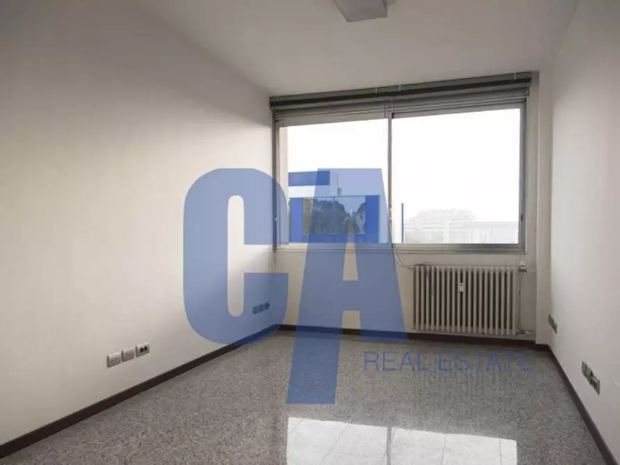 Immagine 2 di Ufficio in affitto  in VIA POPULONIA a Milano