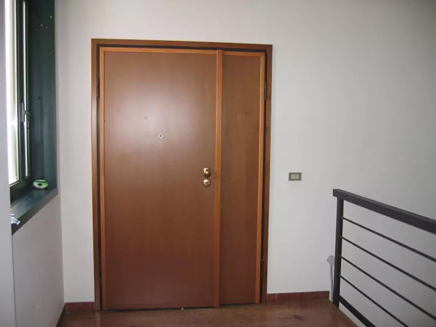 Immagine 3 di Laboratorio in vendita  in via della Salute a Bologna