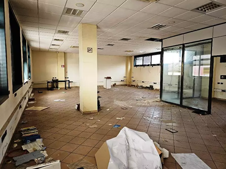 Immagine 5 di Laboratorio in vendita  in via della Salute a Bologna