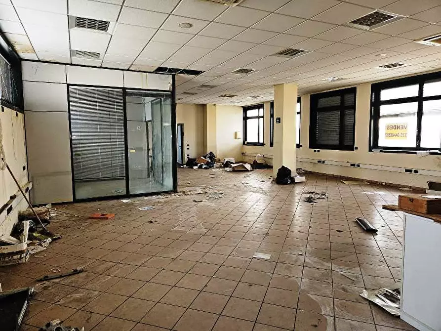 Immagine 8 di Laboratorio in vendita  in via della Salute a Bologna
