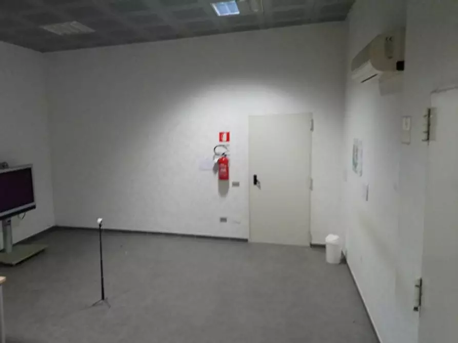 Immagine 22 di Capannone industriale in vendita  in Via della Cooperazione, N. 1-3 a Serrenti