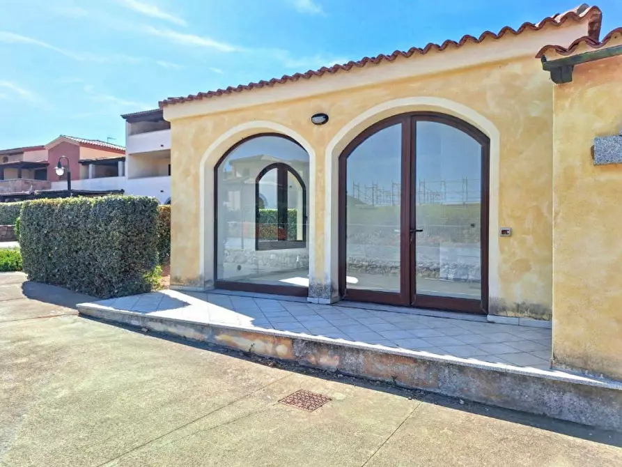 Immagine 2 di Ufficio in vendita  in Via delle Vigne, N. snc a Loiri Porto San Paolo