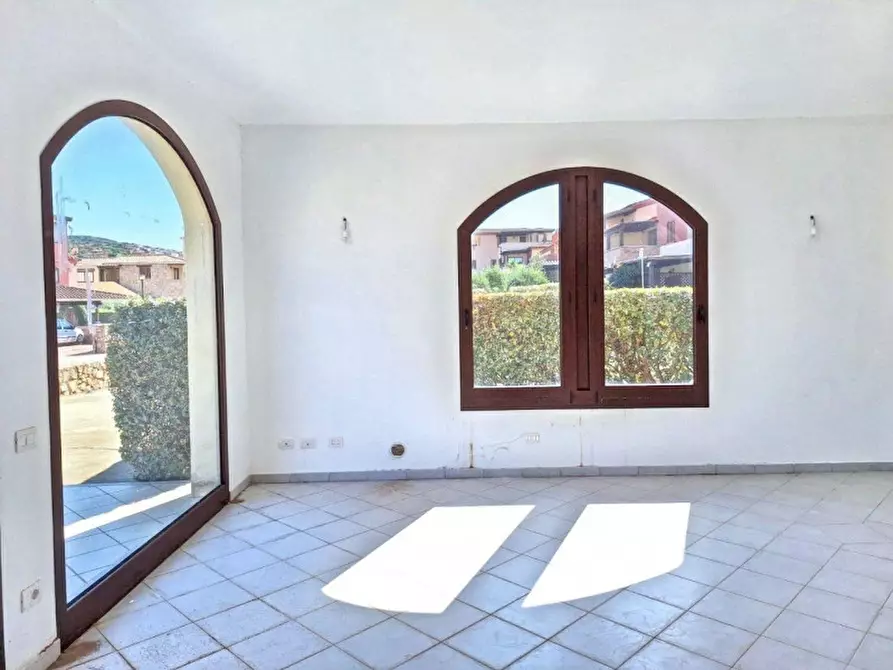 Immagine 3 di Ufficio in vendita  in Via delle Vigne, N. snc a Loiri Porto San Paolo