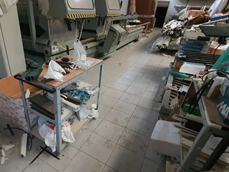 Immagine 18 di Capannone industriale in vendita  in SS 18, N. snc a Scilla