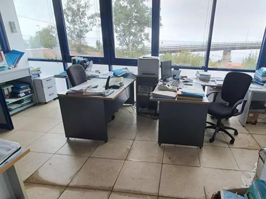 Immagine 27 di Capannone industriale in vendita  in SS 18, N. snc a Scilla