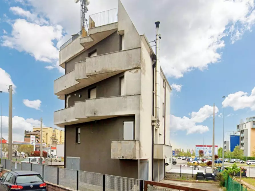Immagine 6 di Cantina in vendita  in Via Piovese, N. 211 a Padova