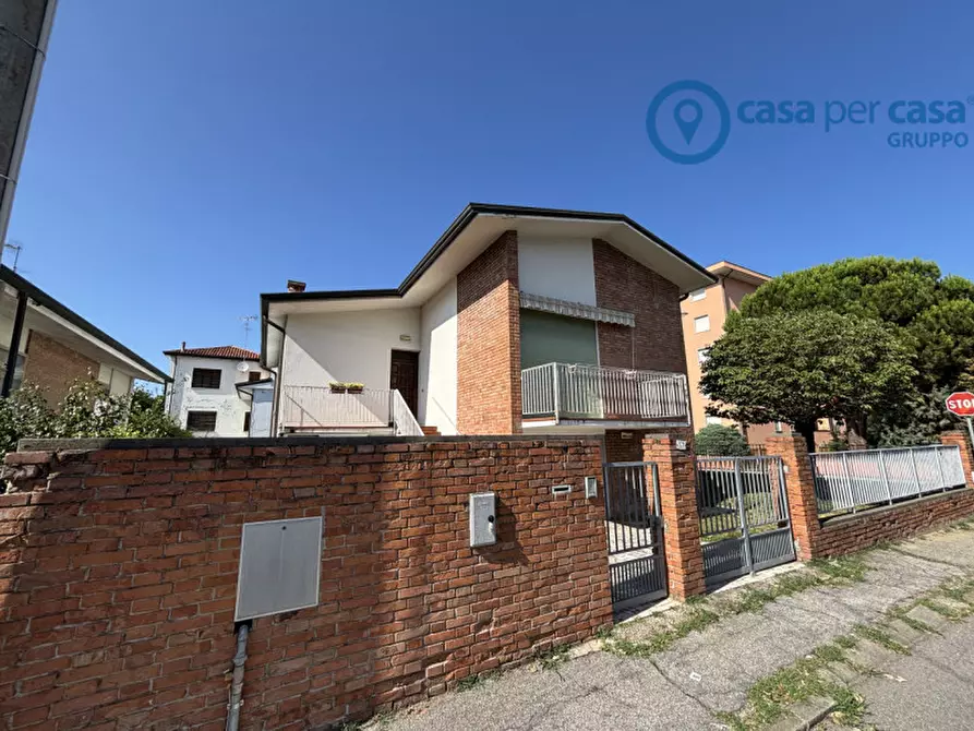 Immagine 39 di Casa indipendente in vendita  a Rovigo