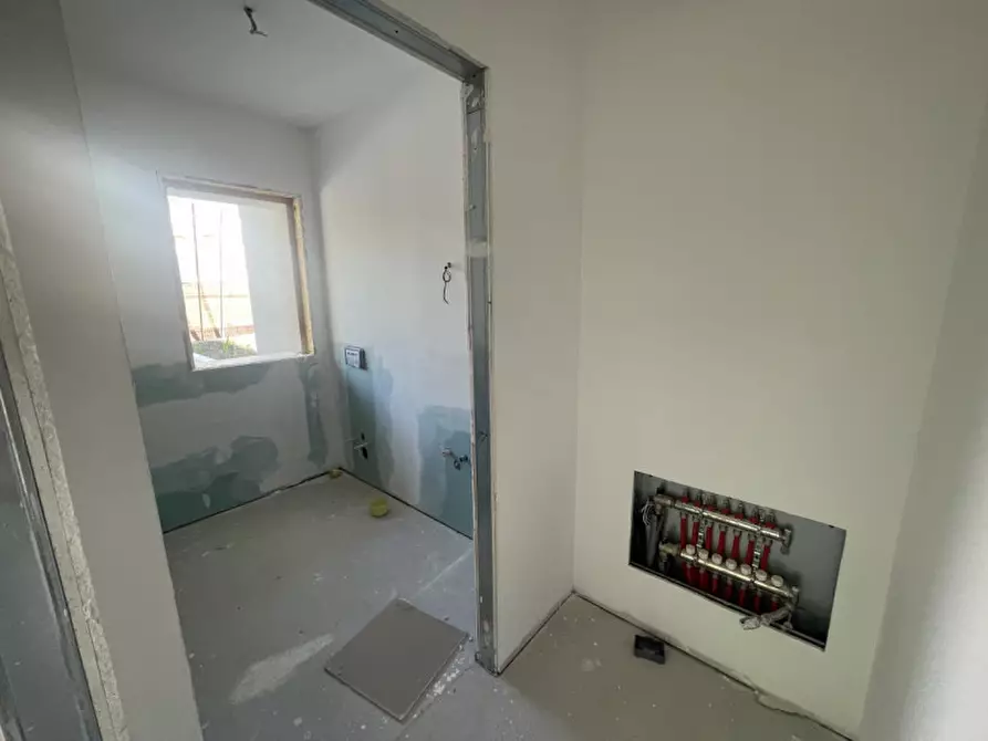 Immagine 10 di Villetta a schiera in vendita  in Via Galileo Galilei a Asolo
