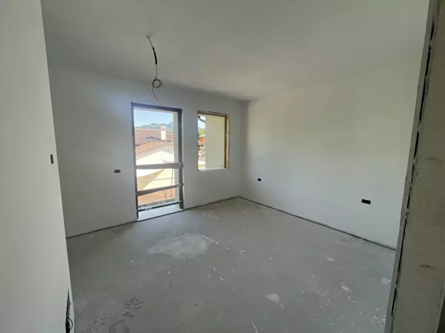 Immagine 12 di Villetta a schiera in vendita  in Via Galileo Galilei a Asolo