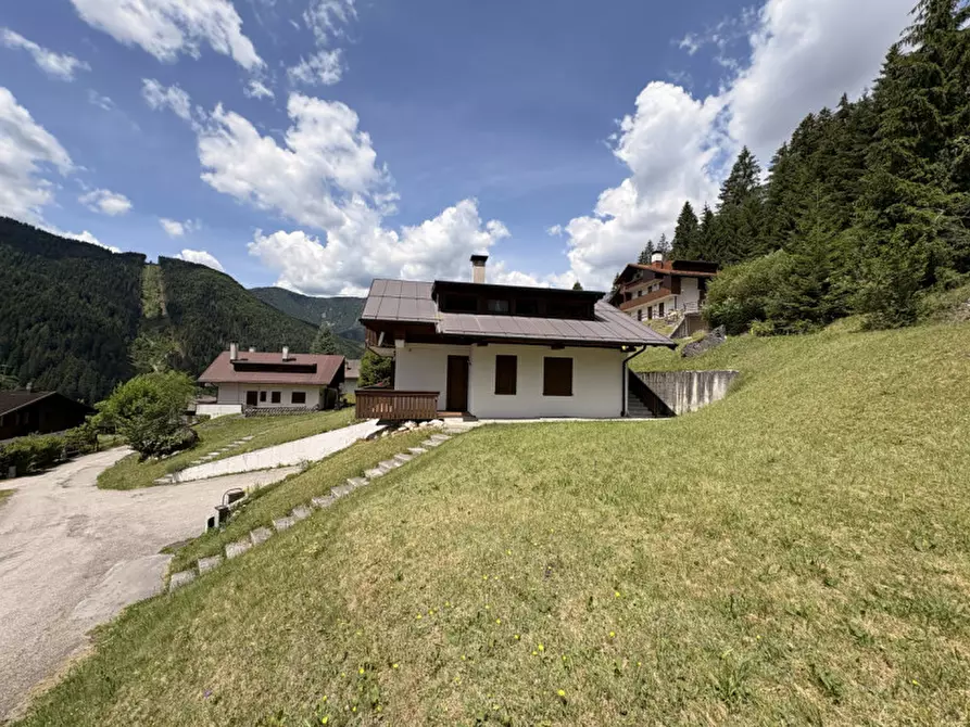 Immagine 12 di Appartamento in vendita  in Via Foletto a Auronzo Di Cadore
