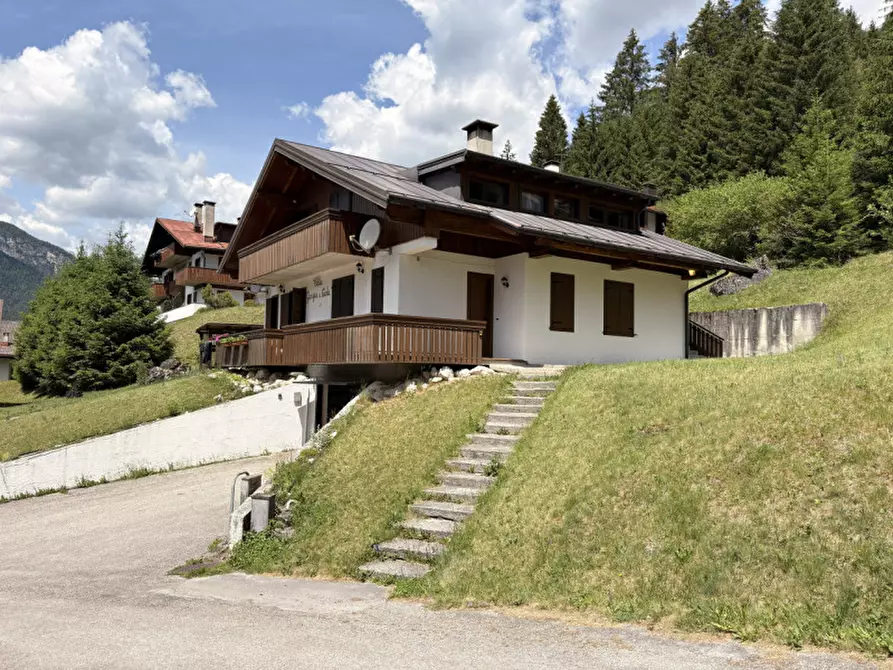 Immagine 13 di Appartamento in vendita  in Via Foletto a Auronzo Di Cadore