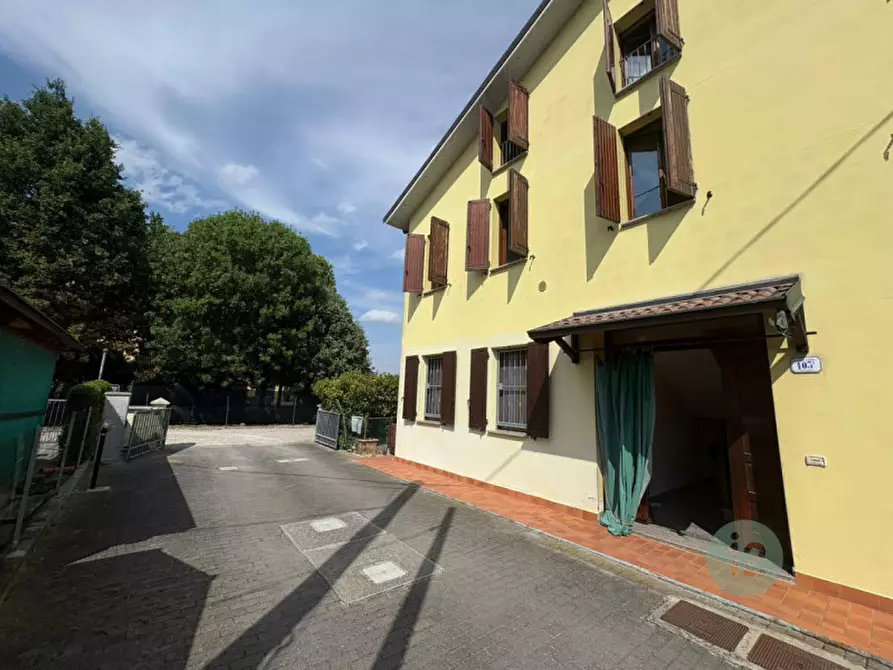 Immagine 1 di Appartamento in vendita  in Via Romana a Medolla