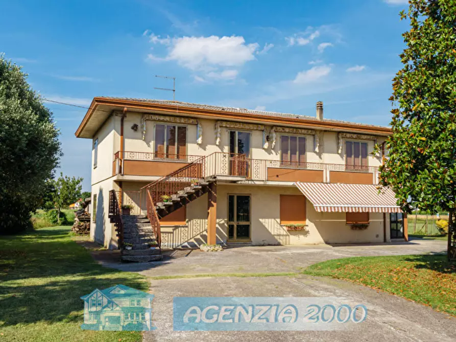 Immagine 1 di Villa in vendita  in Via del Mare 1 a Arre