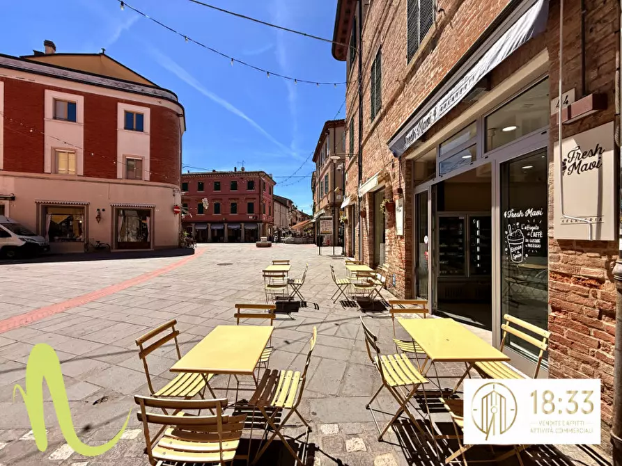 Immagine 2 di Attività commerciale in vendita  in Via Camillo Benso Conte di Cavour 44 a Santarcangelo Di Romagna