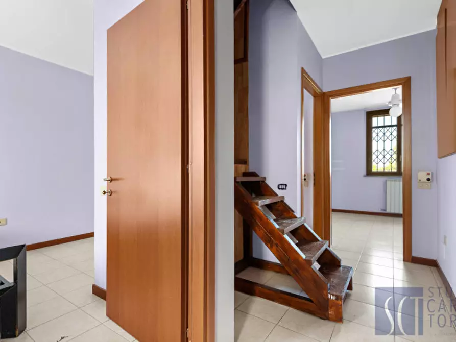 Immagine 21 di Villa in vendita  in via manduria, 108 a Milano