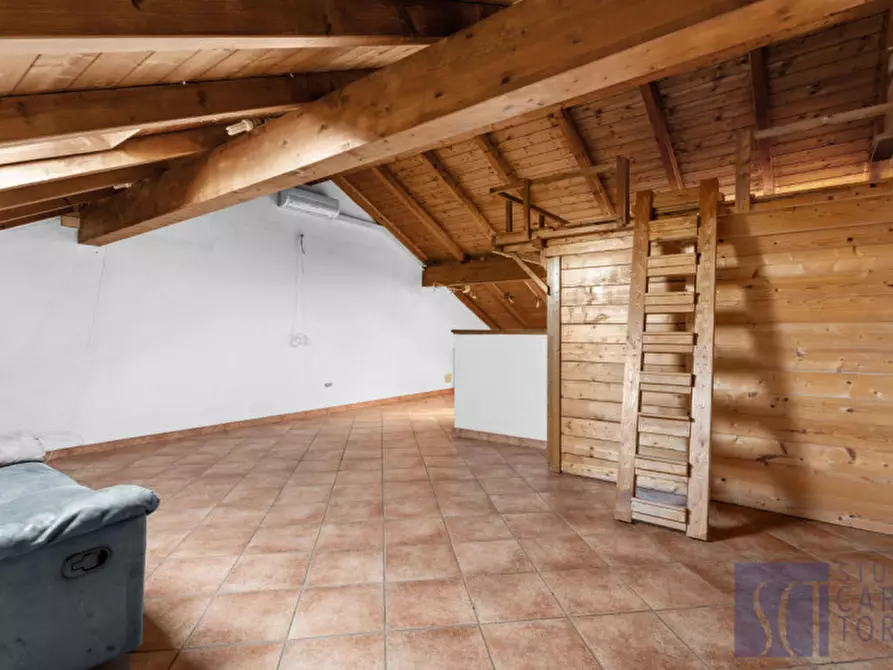 Immagine 28 di Villa in vendita  in via manduria, 108 a Milano