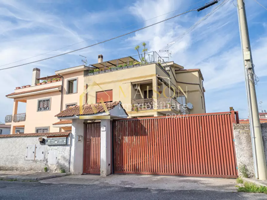 Immagine 17 di Appartamento in vendita  in Via Banari a Roma