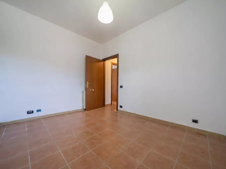 Immagine 27 di Appartamento in vendita  in Via Banari a Roma