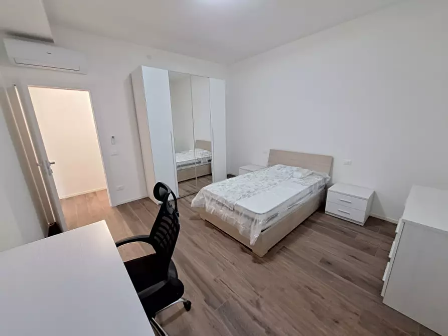Immagine 10 di Camera in affitto  in via Pelusia a Modena