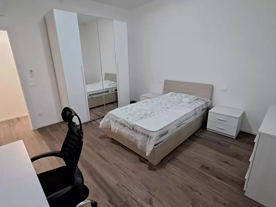 Immagine 13 di Camera in affitto  in via Pelusia a Modena