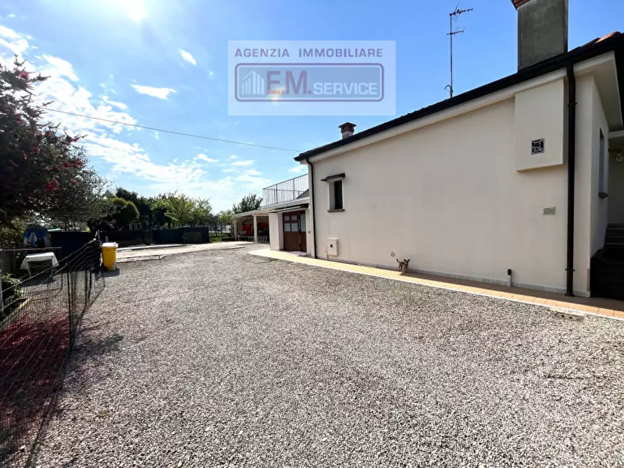 Immagine 4 di Casa indipendente in vendita  in Via San Cipriano a Roncade