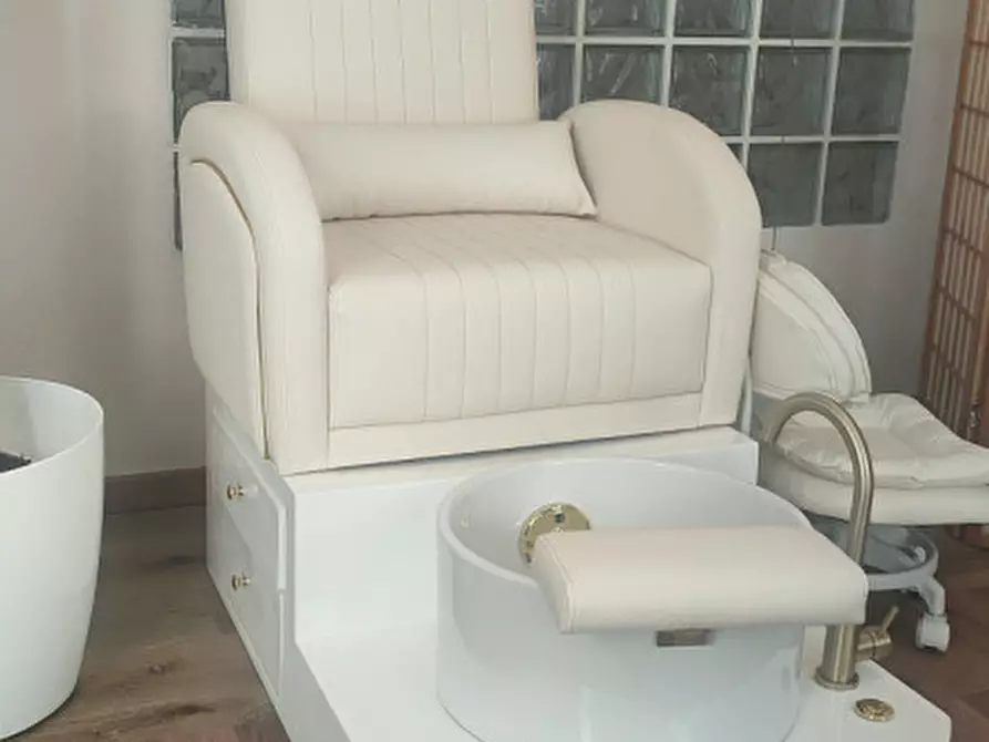 Immagine 8 di Attività commerciale in affitto  in VIA DI BELLARIVA a Firenze