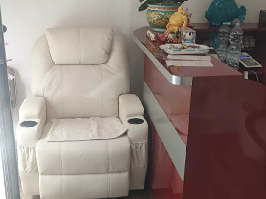 Immagine 9 di Attività commerciale in affitto  in VIA DI BELLARIVA a Firenze