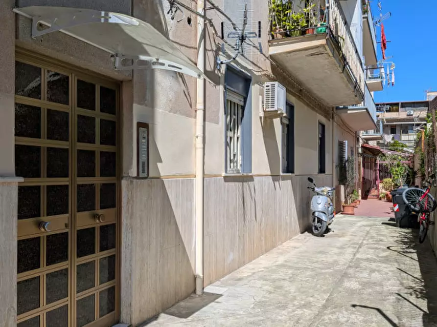 Immagine 4 di Appartamento in vendita  in Via Ammiraglio Amerigo Conti, 14 a Palermo