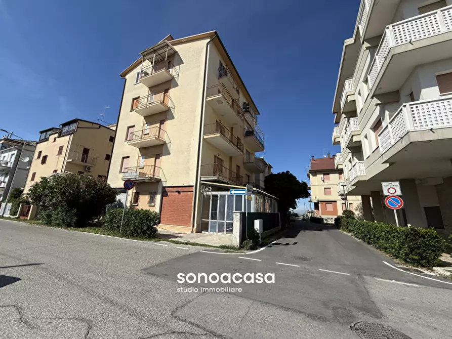 Immagine 21 di Appartamento in vendita  in Via Buonincontri, 12 a Fano