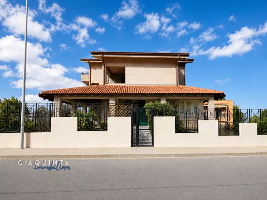 Immagine 11 di Casa indipendente in vendita  in Via Pio La Torre n. 1 a Palagonia