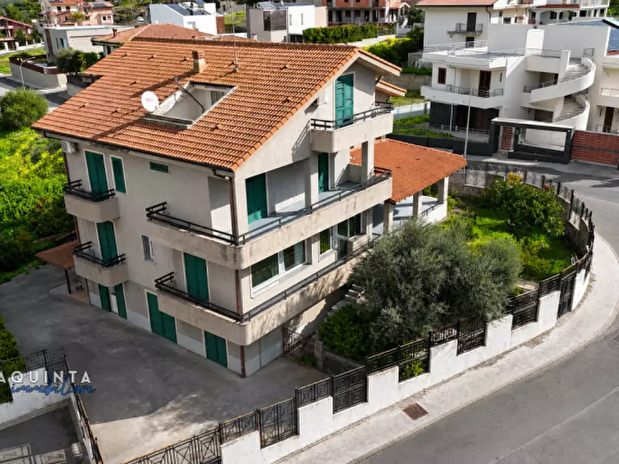Immagine 13 di Casa indipendente in vendita  in Via Pio La Torre n. 1 a Palagonia