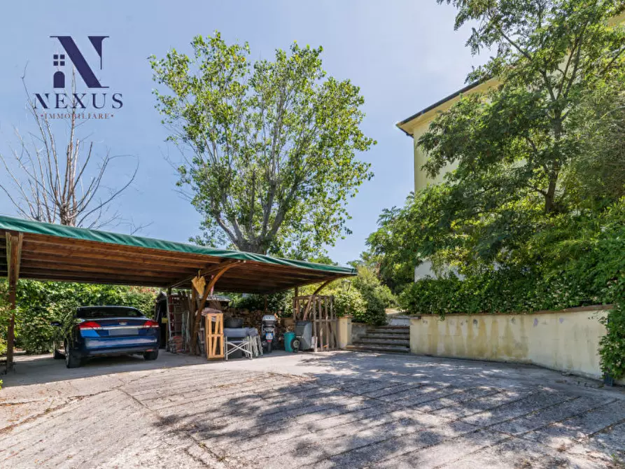 Immagine 51 di Villa in vendita  a Corinaldo