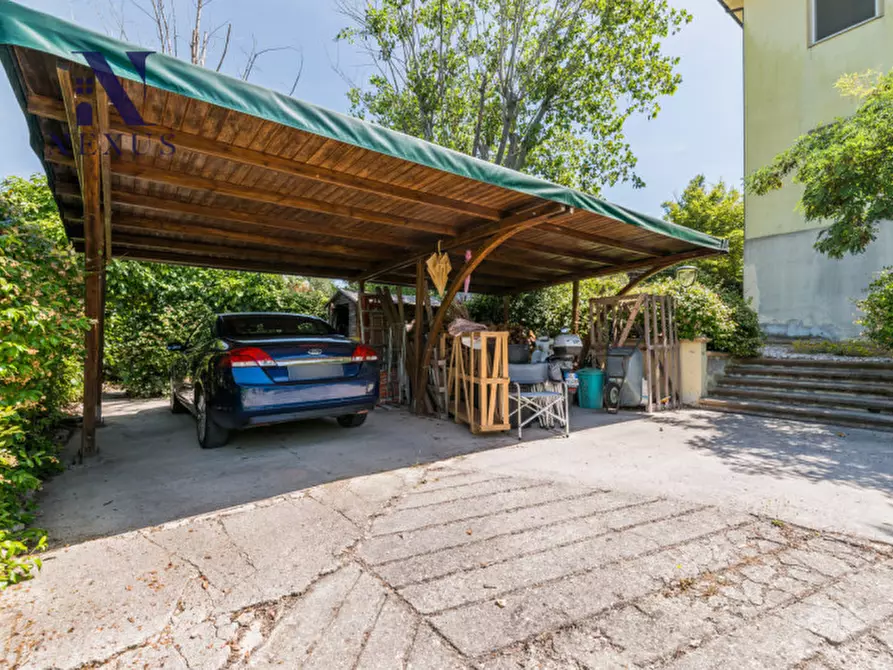 Immagine 52 di Villa in vendita  a Corinaldo