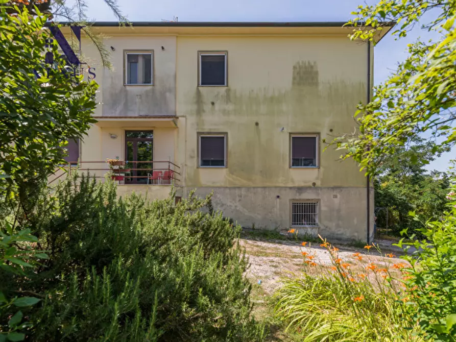 Immagine 62 di Villa in vendita  a Corinaldo