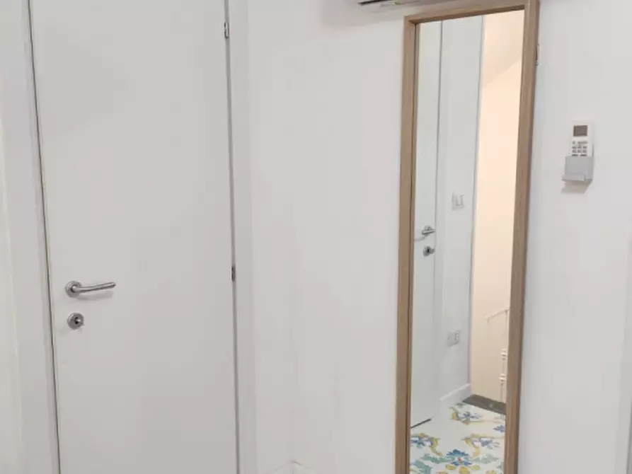 Immagine 8 di Appartamento in affitto  in via San Liborio  34 a Napoli