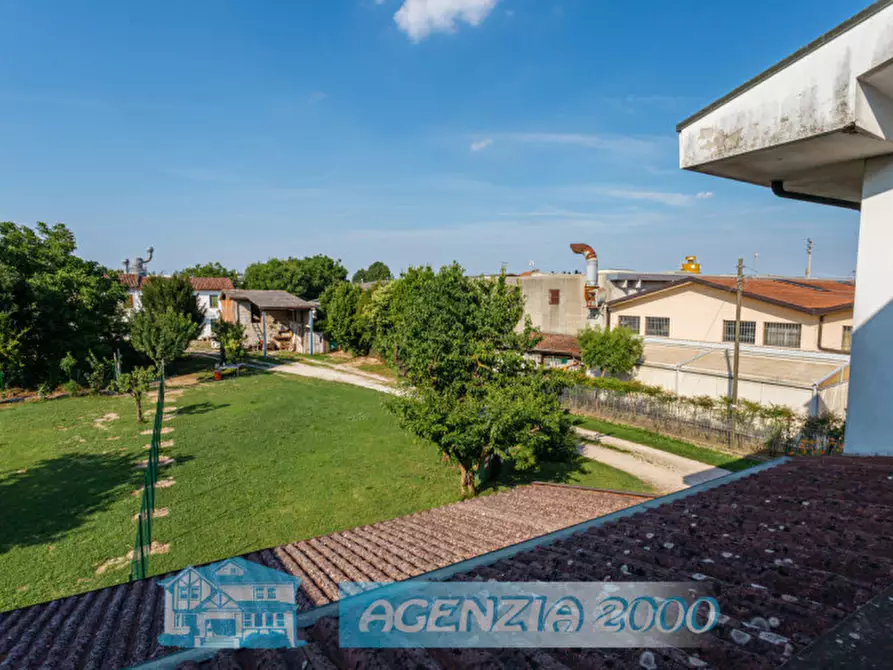 Immagine 28 di Casa bifamiliare in vendita  in Via degli Artigiani 5 a Cartura