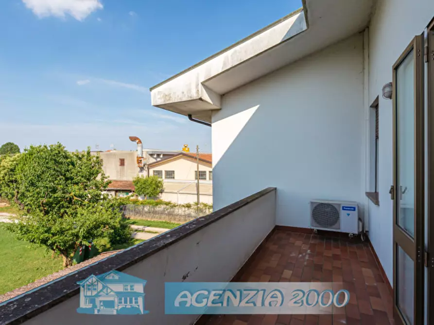 Immagine 29 di Casa bifamiliare in vendita  in Via degli Artigiani 5 a Cartura