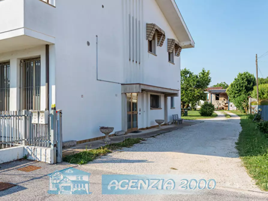 Immagine 52 di Casa bifamiliare in vendita  in Via degli Artigiani 5 a Cartura