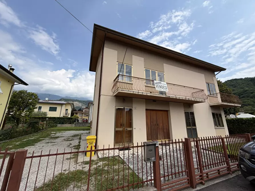 Immagine 1 di Casa indipendente in vendita  in Via F. Turati 47 a Vittorio Veneto