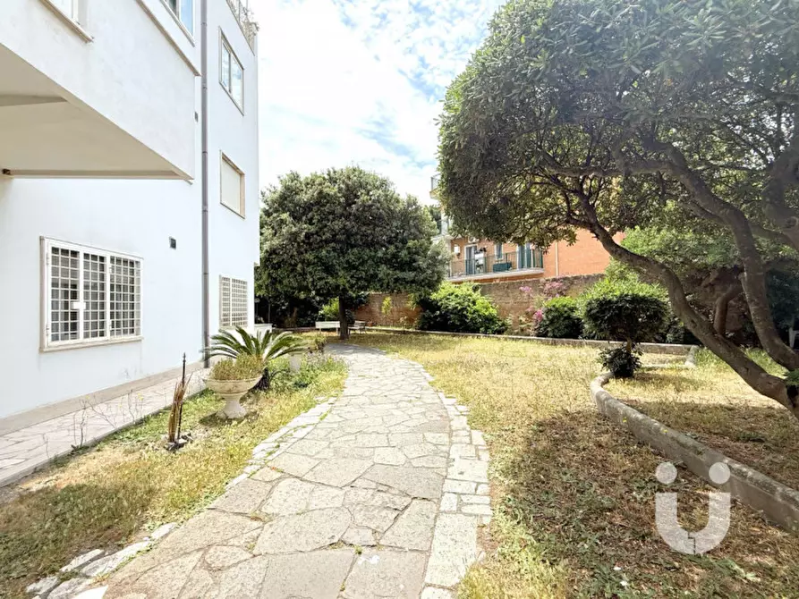 Immagine 2 di Appartamento in vendita  in Via degli Autoscafi a Roma