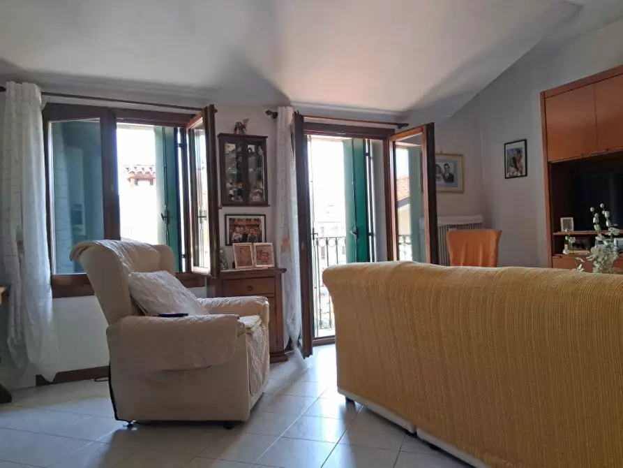 Immagine 1 di Appartamento in vendita  in Via Roma n. 27 a Altavilla Vicentina
